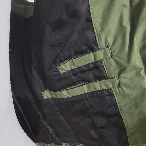 Eddie Bauer Green Down Vest - Picture 6 of 8